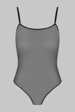 Corps à CorpsBody string