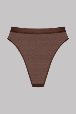 Corps à CorpsString taille haute