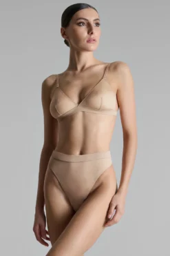 Corps à CorpsString taille haute