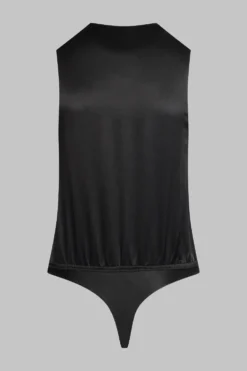Rendez-VousBody string cache coeur