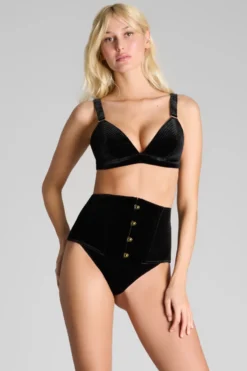 ROCOCOSerre-taille - Scandale x Maison Close